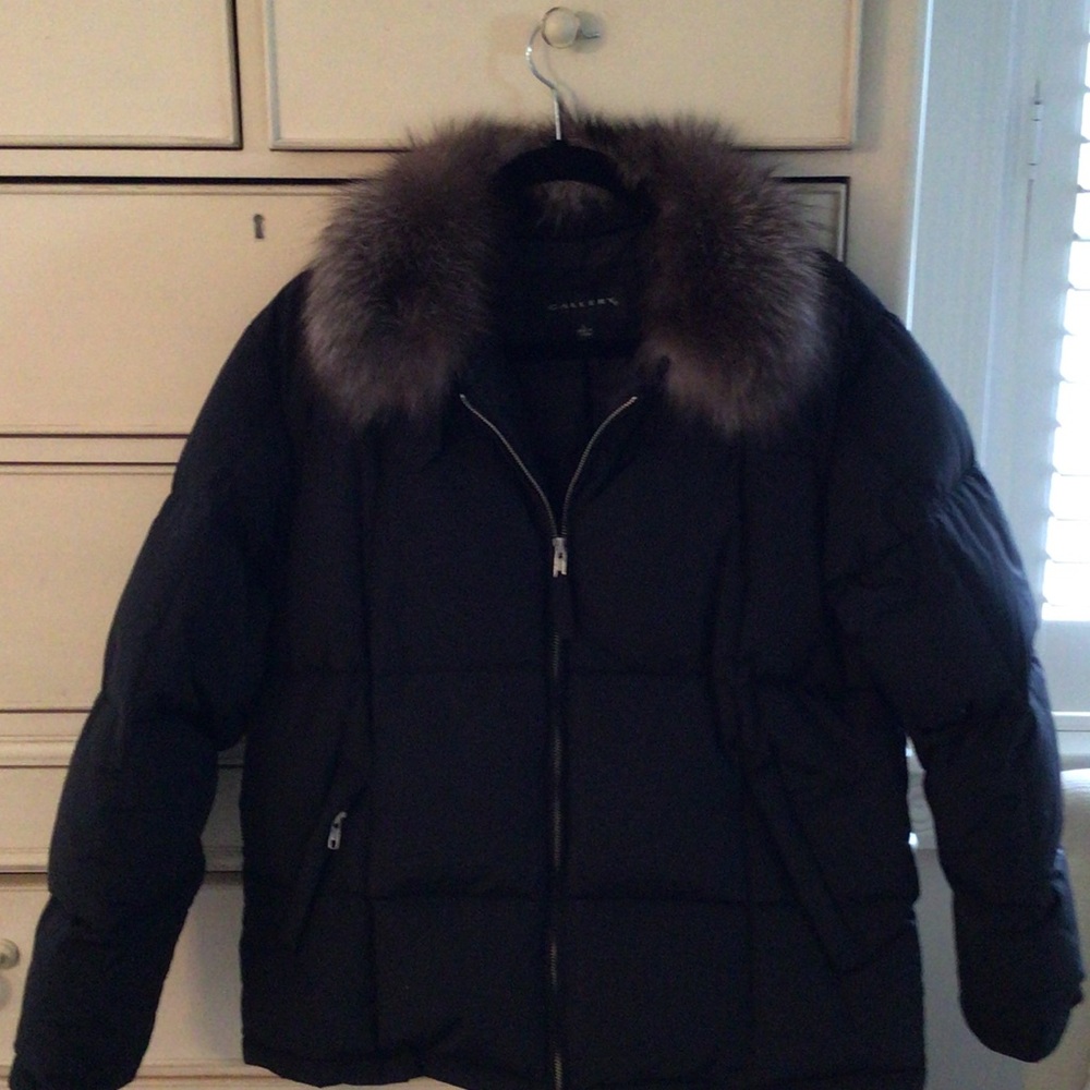 Gallery Black Puffer Jacket with Fox Fur Trim